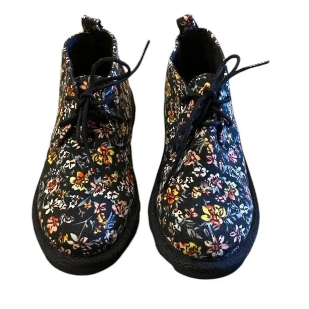 BEARPAW KIDS YOUTH Chukka Bootie Boots BLACK Floral US Sz 2 NWOT 2578Y